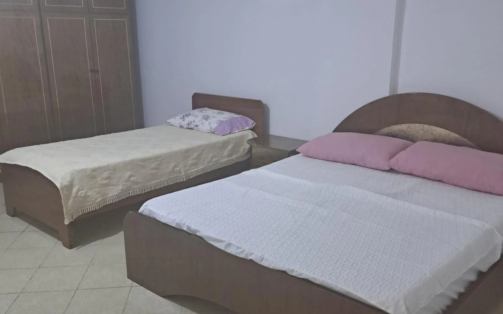 Avocado Balcony Apartment Sarande