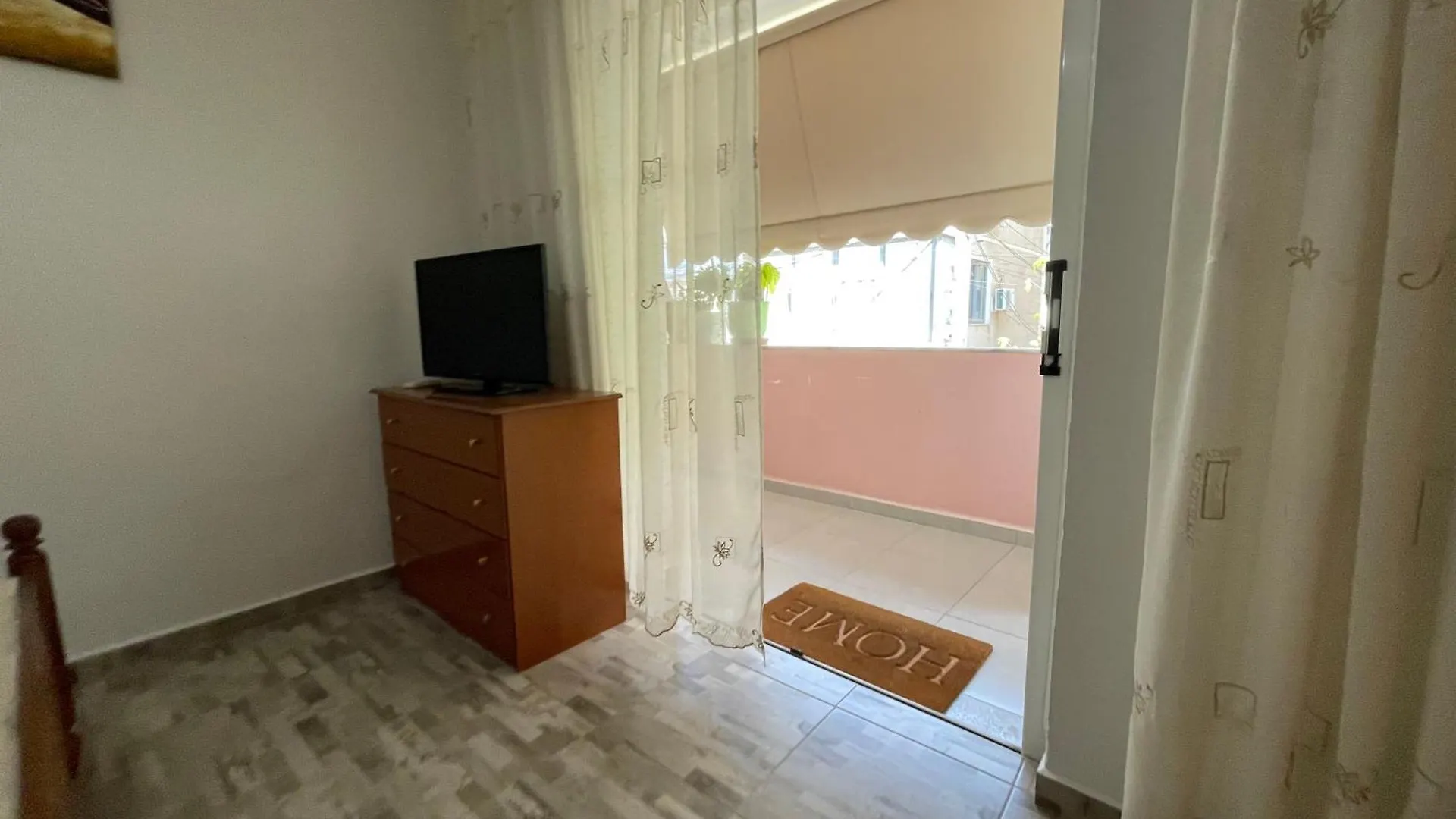 Avocado Balcony Apartment Sarande