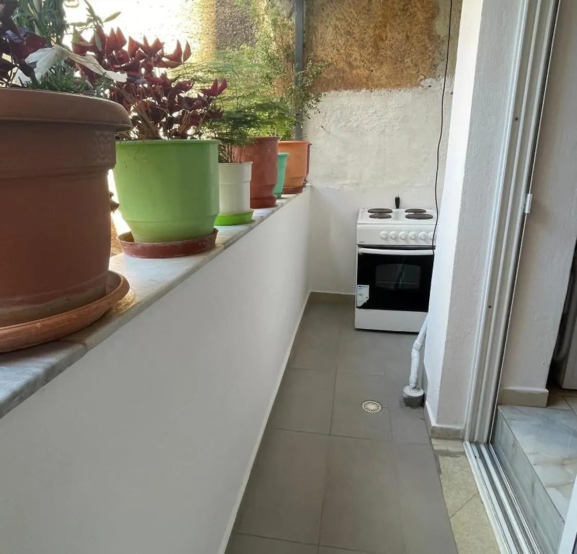 Avocado Balcony Apartment Sarande